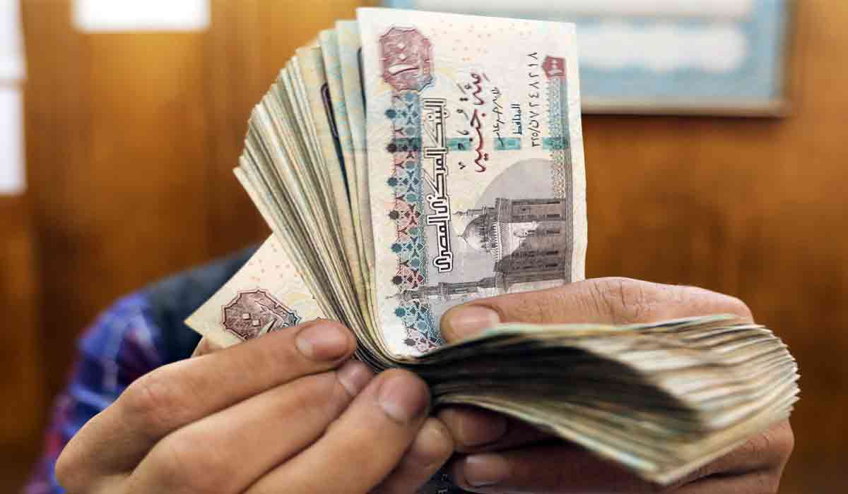 “فرحة بترول” حقيقة صرف منحة للموظفين قبل العيد للعاملين في قطاع البترول والحد الادنى للأجور