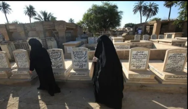 تفسير حلم المشي بين القبور مع أشخاص.. امران سيحدثان لك اذا رأيت القبور أو المقابر في المنام