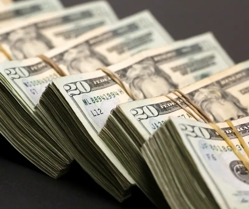 سعر الدولار الان في السوق السوداء والبنوك المختلفة الاثنين 4 نوفمبر 2024