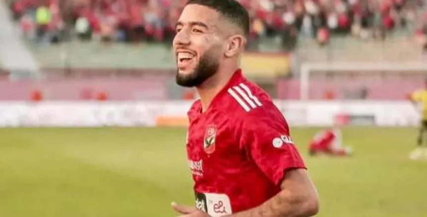 صدمة من الأهلي تنتظر أحمد القندوسي حال فسخ العقد.. خبير لوائح يكشف التفاصيل