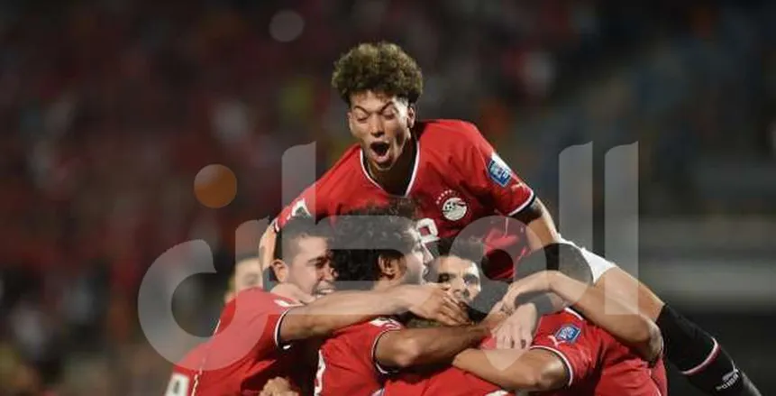 شوقي غريب: استبعاد «عاشور» من المنتخب «فني».. واتمنى ضم نجم الزمالك