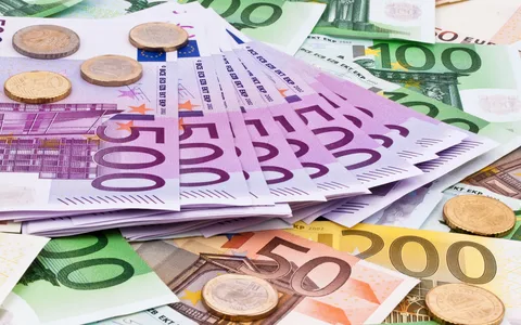 سعر اليورو اليوم في السوق السوداء ومختلف البنوك المصرية الجمعة 25 اكتوبر 2024 مقابل الجنيه المصري