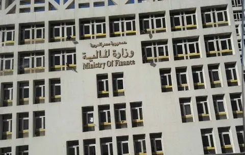 عاجل وزارة المالية آخر أخبار زيادة المرتبات 2024.. رئيس مجلس الوزراء المصري يعلنُ حقيقة الزيادة بعد الحد الادني بنسبة 50%