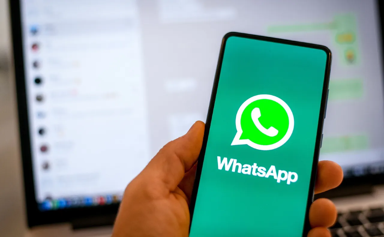 تحديث واتساب الجديد 2025 .. مميزات مذهلة وخطوات سهلة للتحديث وطريقة تحويل الرسائل الصوتية إلى نص