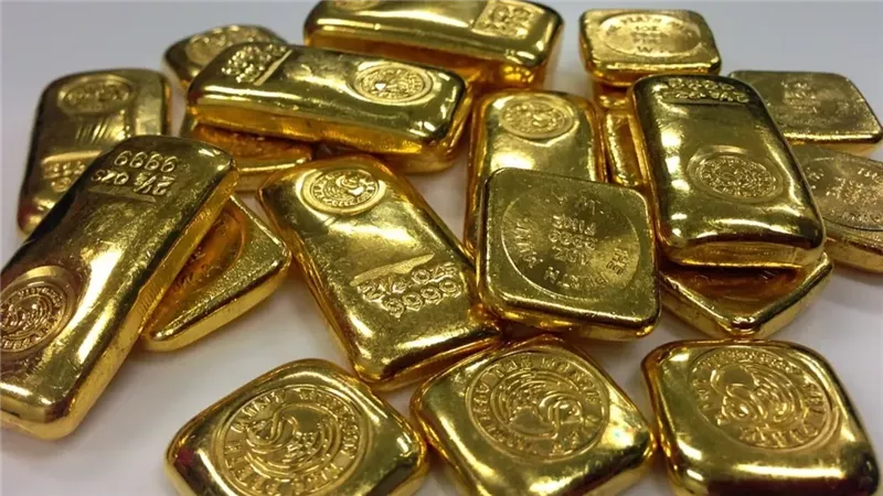 “المعدن الأصفر طاير” سعر سبيكة الذهب BTC اليوم جميع الأوزان الأثنين 30 ديسمبر 2024 داخل محلات الصاغة