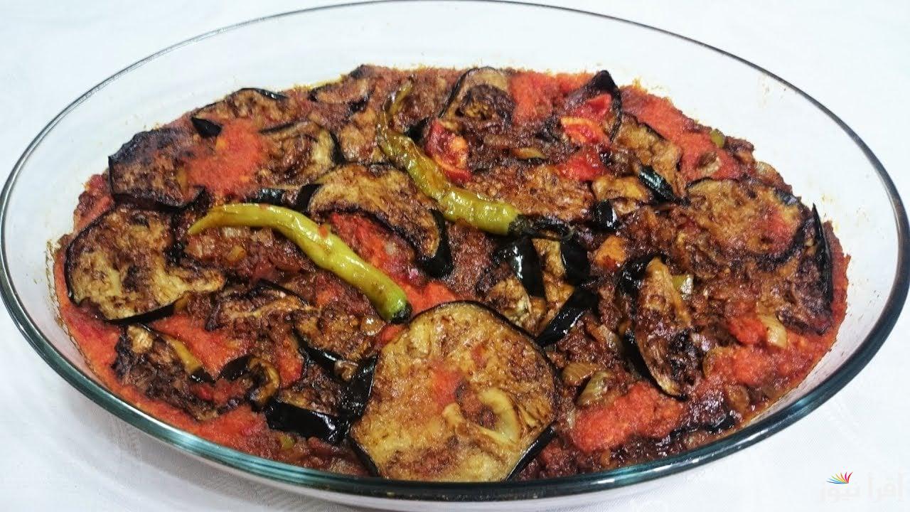 اكلات شعبية سهلة … طريقة تحضير المسقعه باللحمه في البيت بسهولة