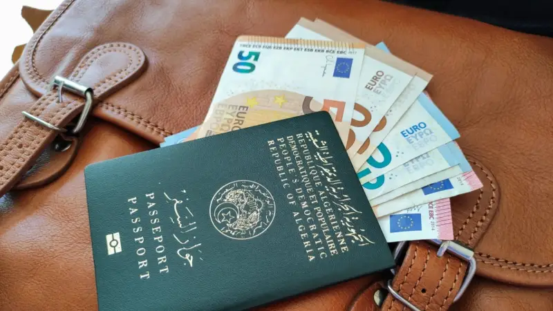 منحة السياحة في الجزائر 2024 متى صدر قرار منحة السياحة للمرة الأولى؟
