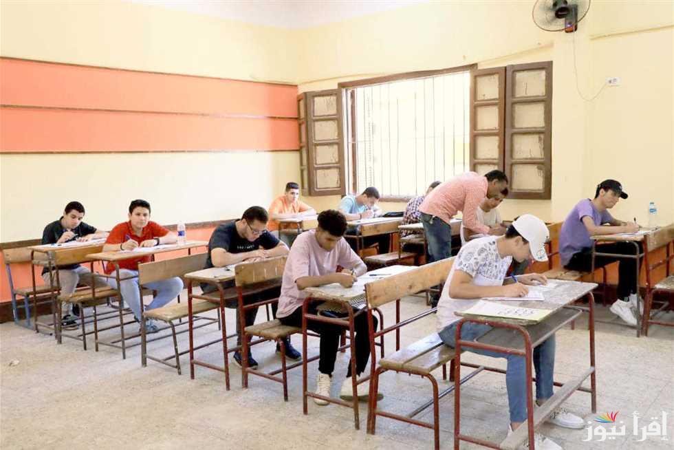 “اوشكت الرحلة ان تنتهي” موعد امتحانات الثانوية العامة 2025 حسب قرار وزاره التربية والتعليم والتعليم الفني