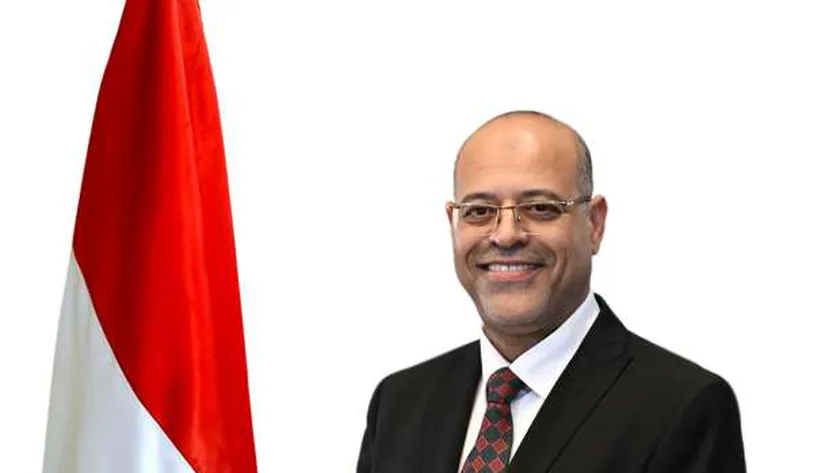 «825 ألف جنيه تعويضات».. وزير العمل يصرف لأسر عمالة غير منتظمة المتوفيين خلال العمل وفئات العمالة غير المنتظمة