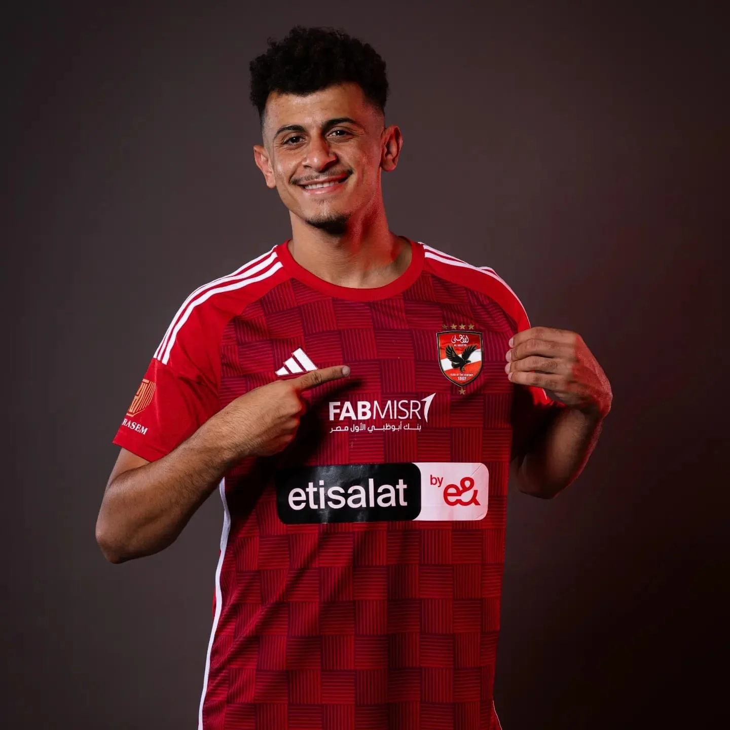 عمر الساعي يقود وسط الأهلى أمام بتروجيت بالدوري المصري