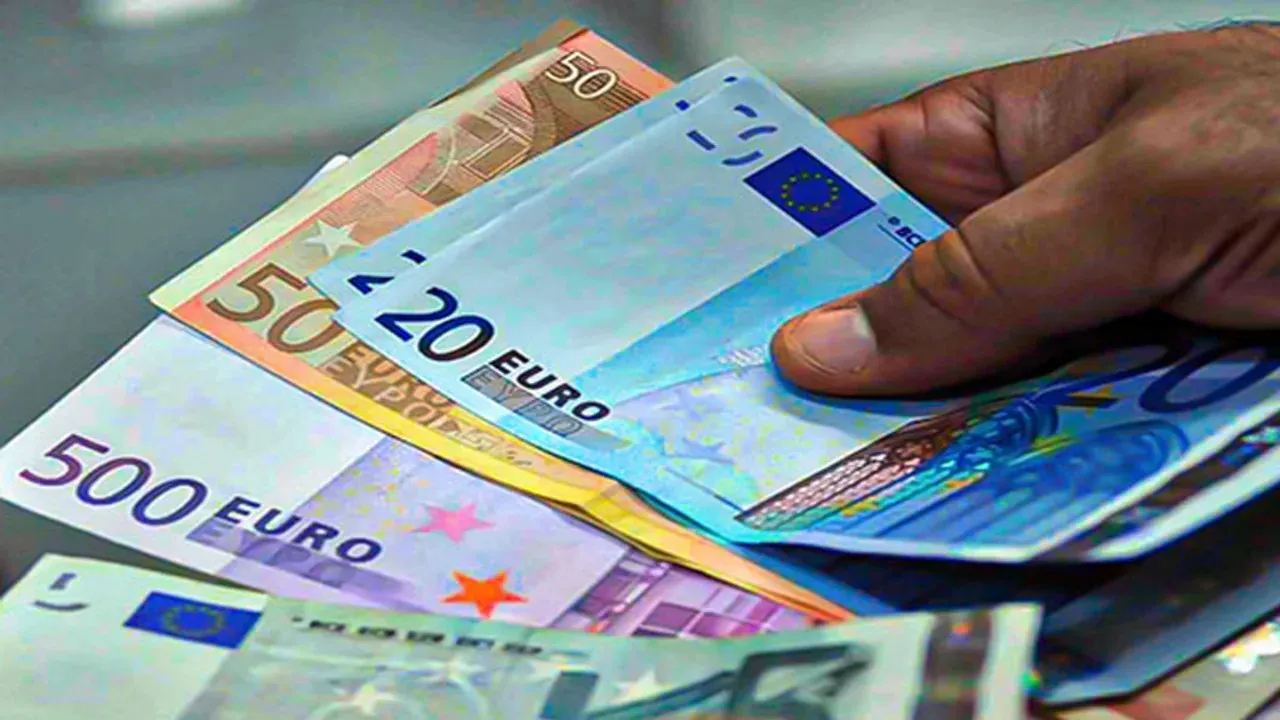 سعر 100 يورو بالدينار الجزائري في السوق السوداء .. الأوروبي يفوق التوقعات