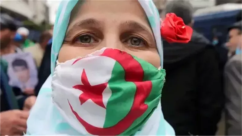 “بشرى سارة”.. خطوات التسجيل في منحة المرأة الماكثة بالبيت في الجزائر والشروط المطلوبة 2025