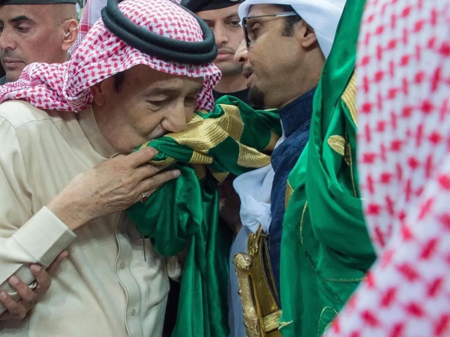 عبارات عن يوم العلم السعودي للإذاعة المدرسية والتهنئة .. رمز العزة والفخر الوطني