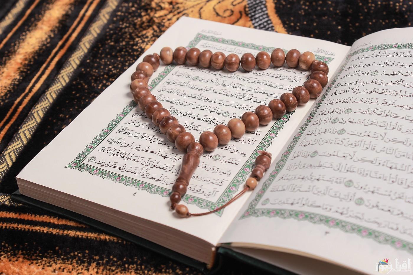 ما هي أسهل طريقة لختم القرآن الكريم في رمضان؟ اللهم اجعلنا من أهل القرآن