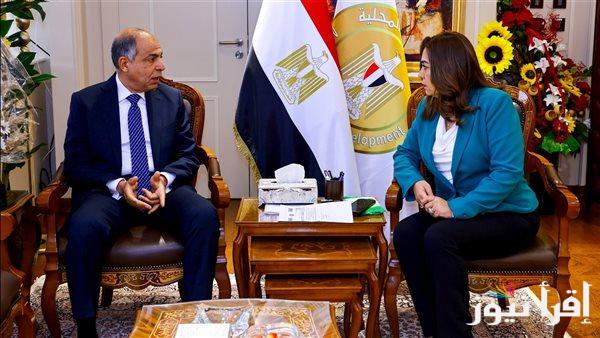 وزيرة التنمية المحلية تتابع المشروعات الخدمية في المنيا