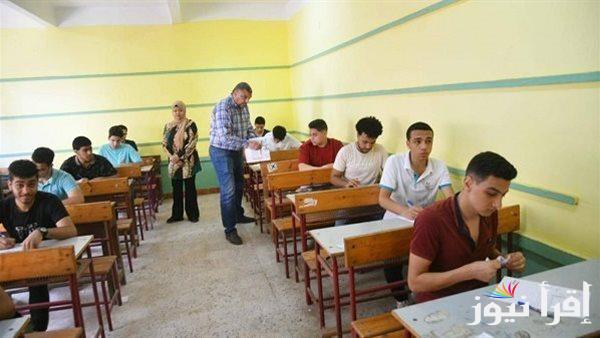 جدول عرض نماذج امتحانات الثانوية العامة وحل الأسئلة