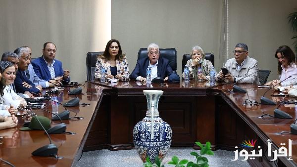 وفد رفيع المستوى يراقب التشغيل التجريبي للمنطقة الأثرية للأهرامات