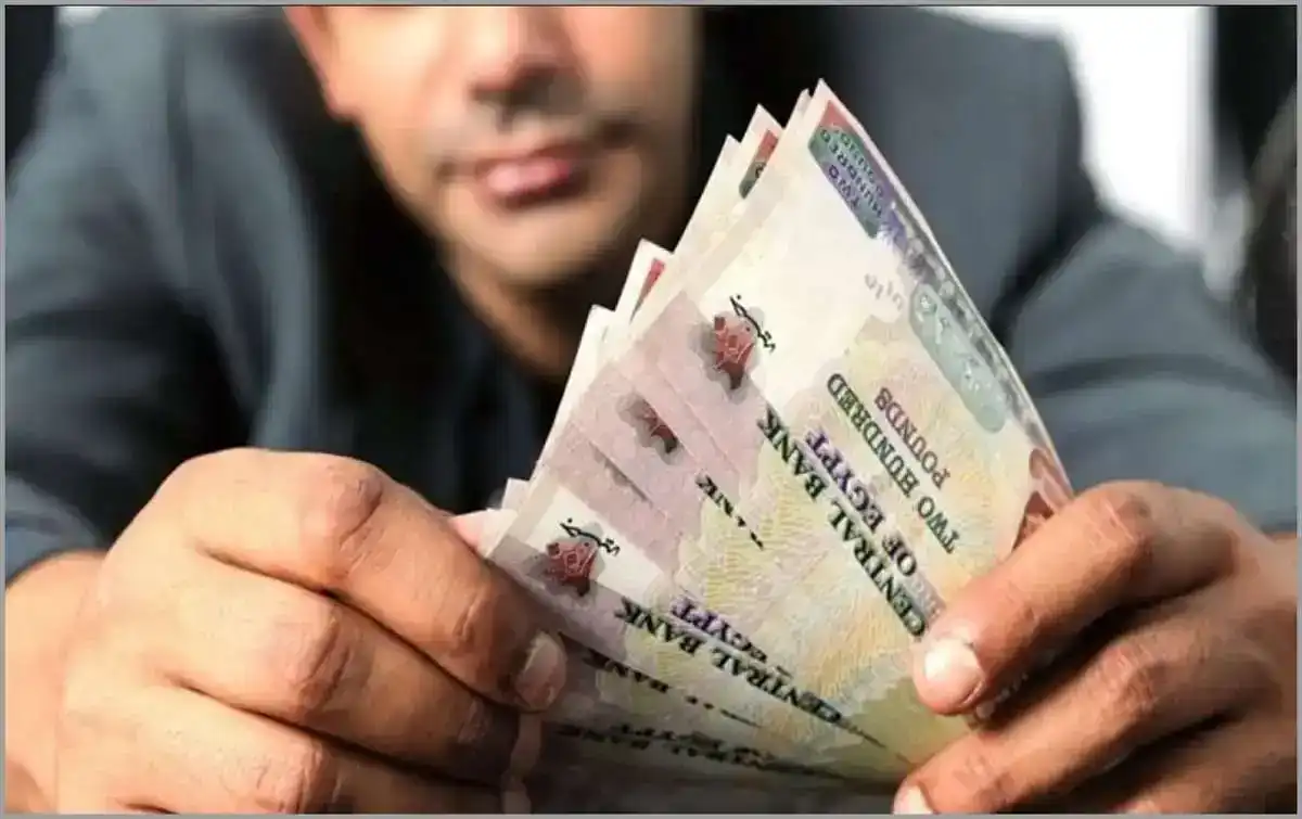 موعد صرف مرتبات شهر أبريل 2025 وزيادة الحد الأدنى للأجور.. كل ما تحتاج معرفته