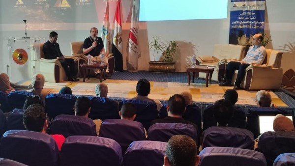 عمرو قنديل يثني على خدمات الصحة في الأقصر ويمنح فرصة لتجاوز التحديات